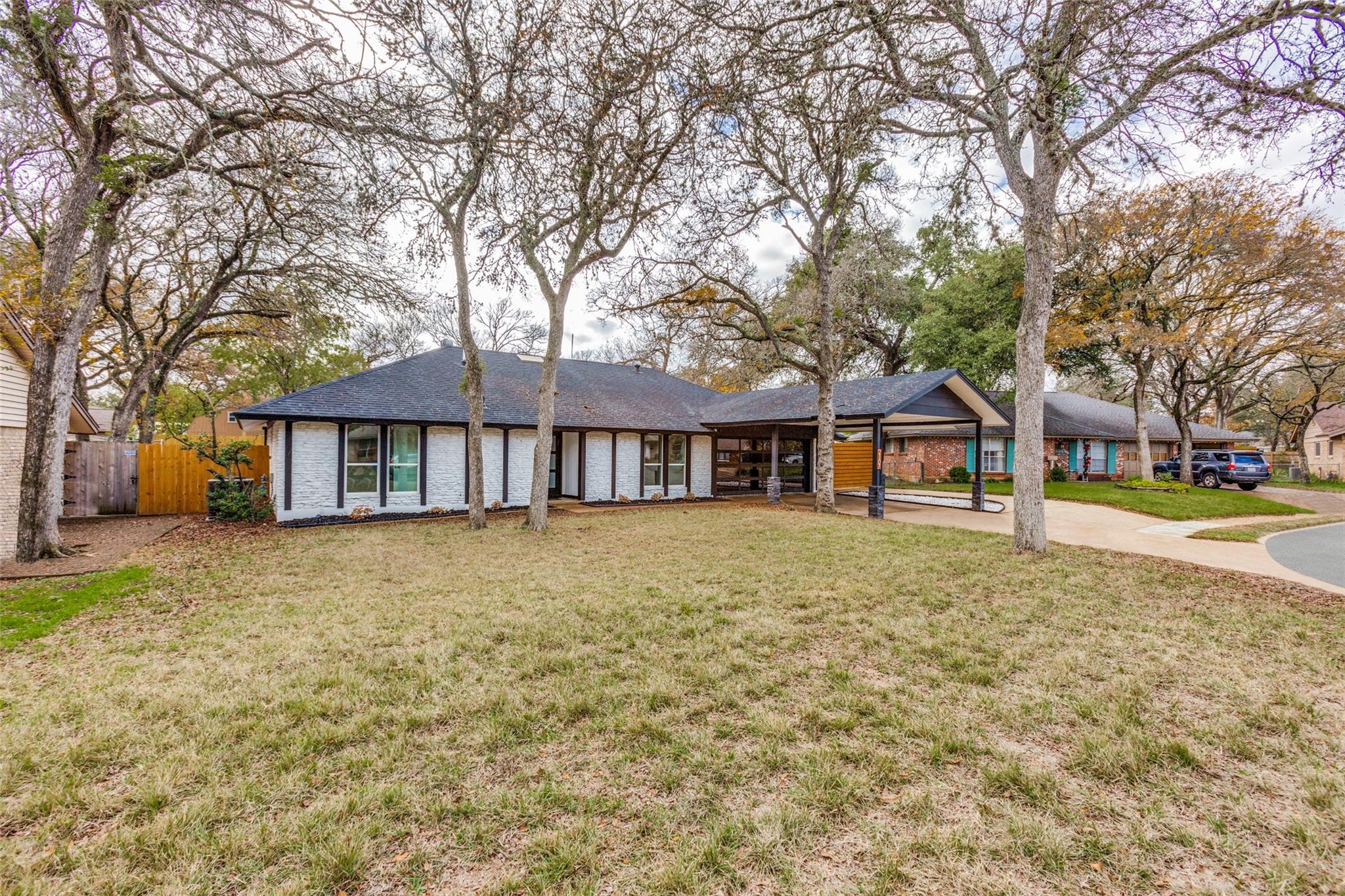 ABOR-8056480, 2107 Lewood CIR