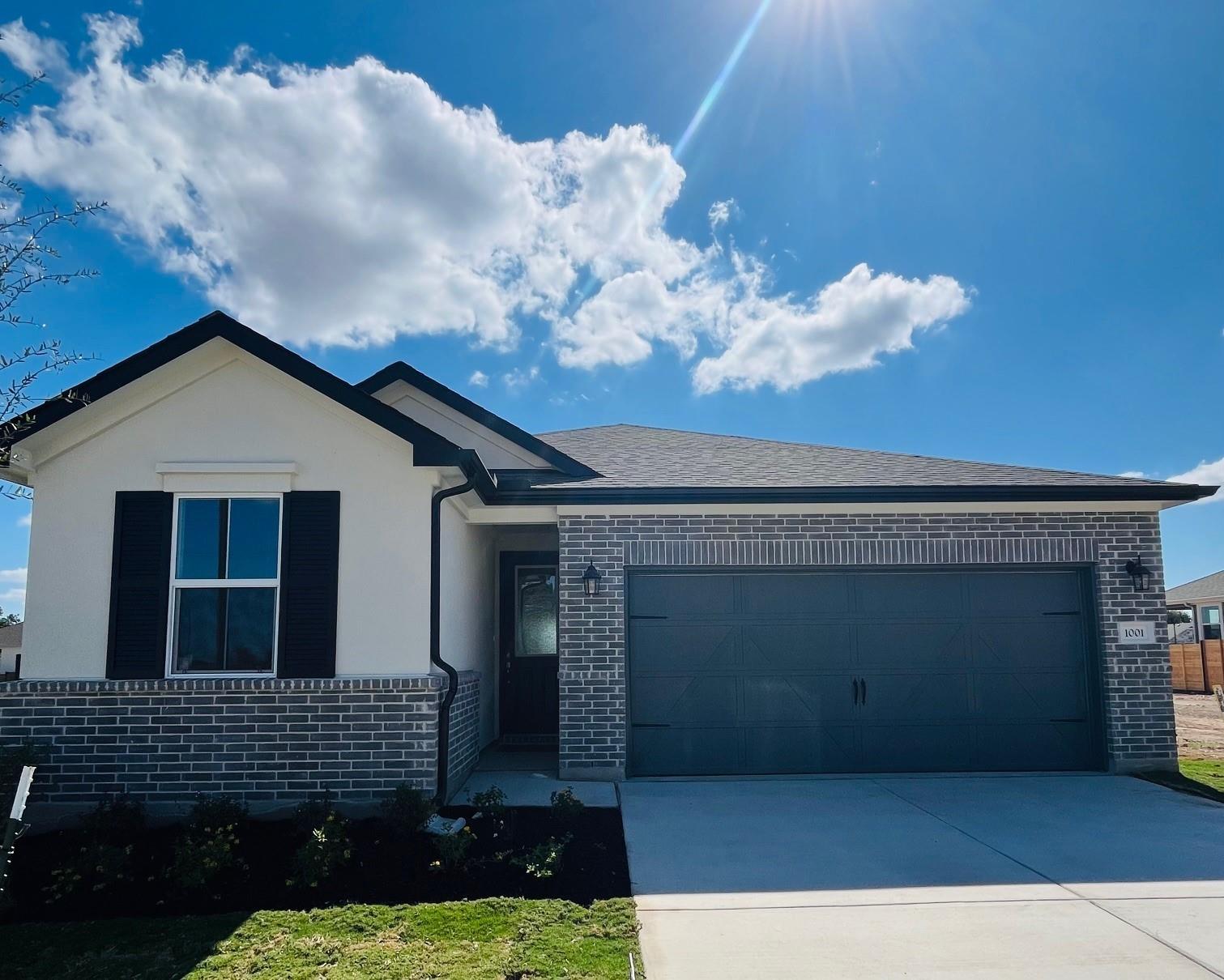 ABOR-2536780, 1001 Stonehill DR