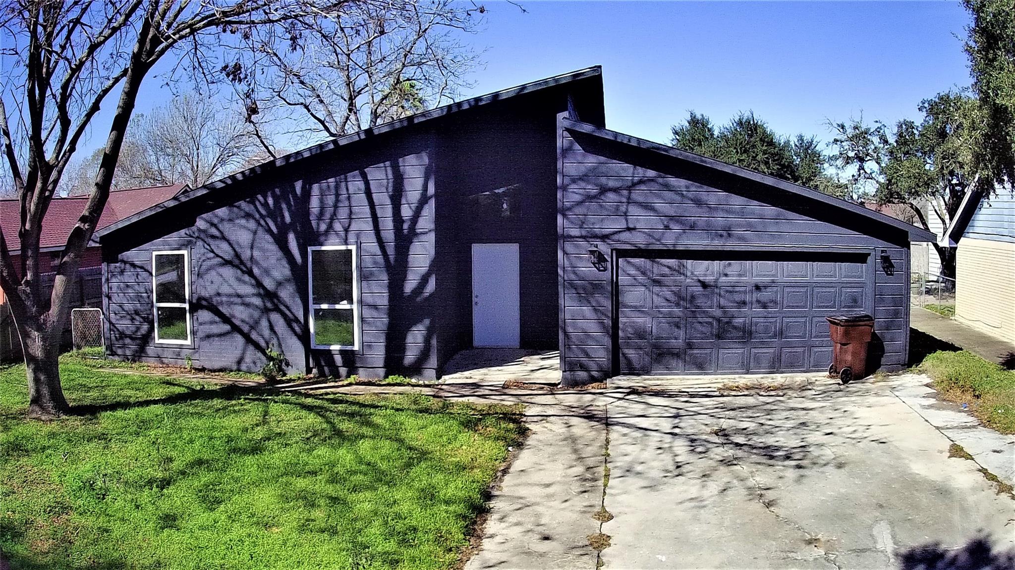 ABOR-7322960, 1005 Bowie ST