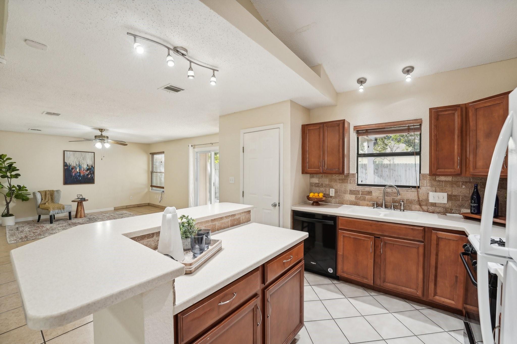 ABOR-8927340, 12908 Widge DR