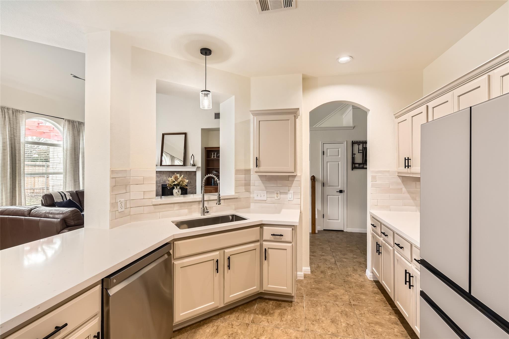 ABOR-9490346, 8623 Foggy Mountain DR