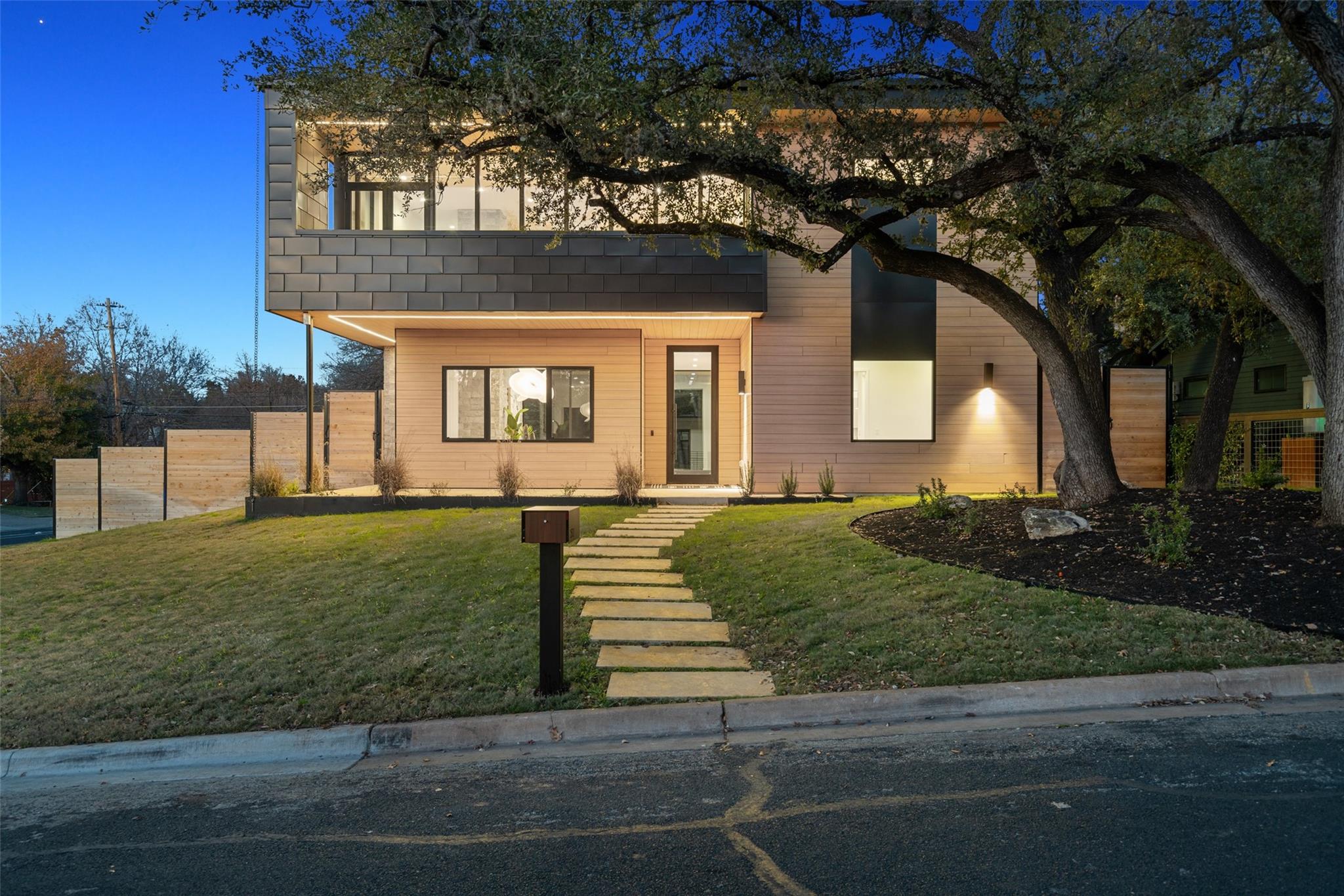 ABOR-8714398, 2512 Ridgeview ST