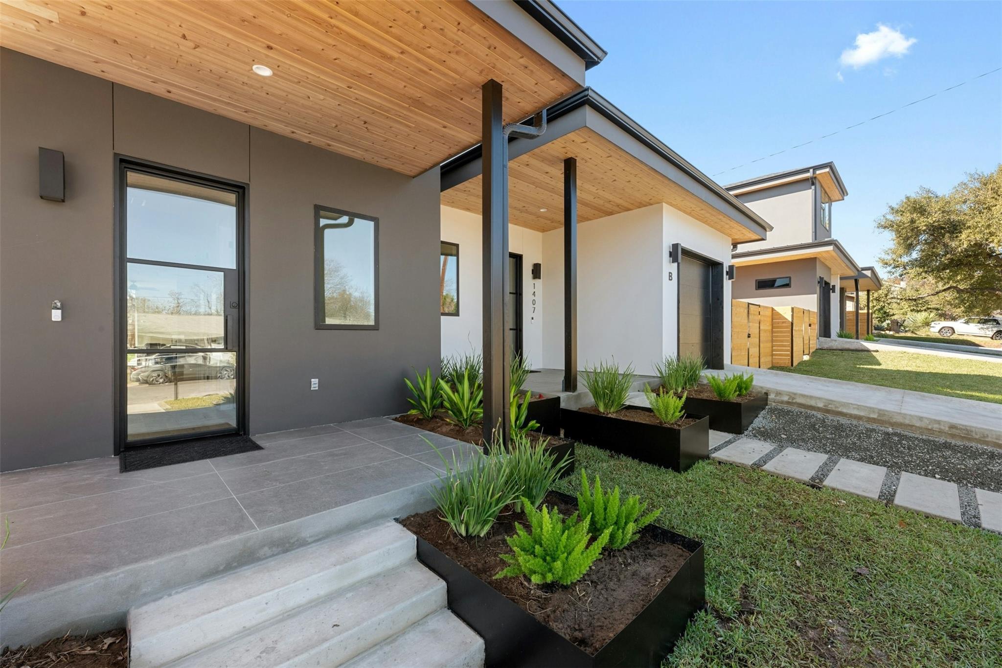 ABOR-8389603, 1407 Valleyridge DR # B