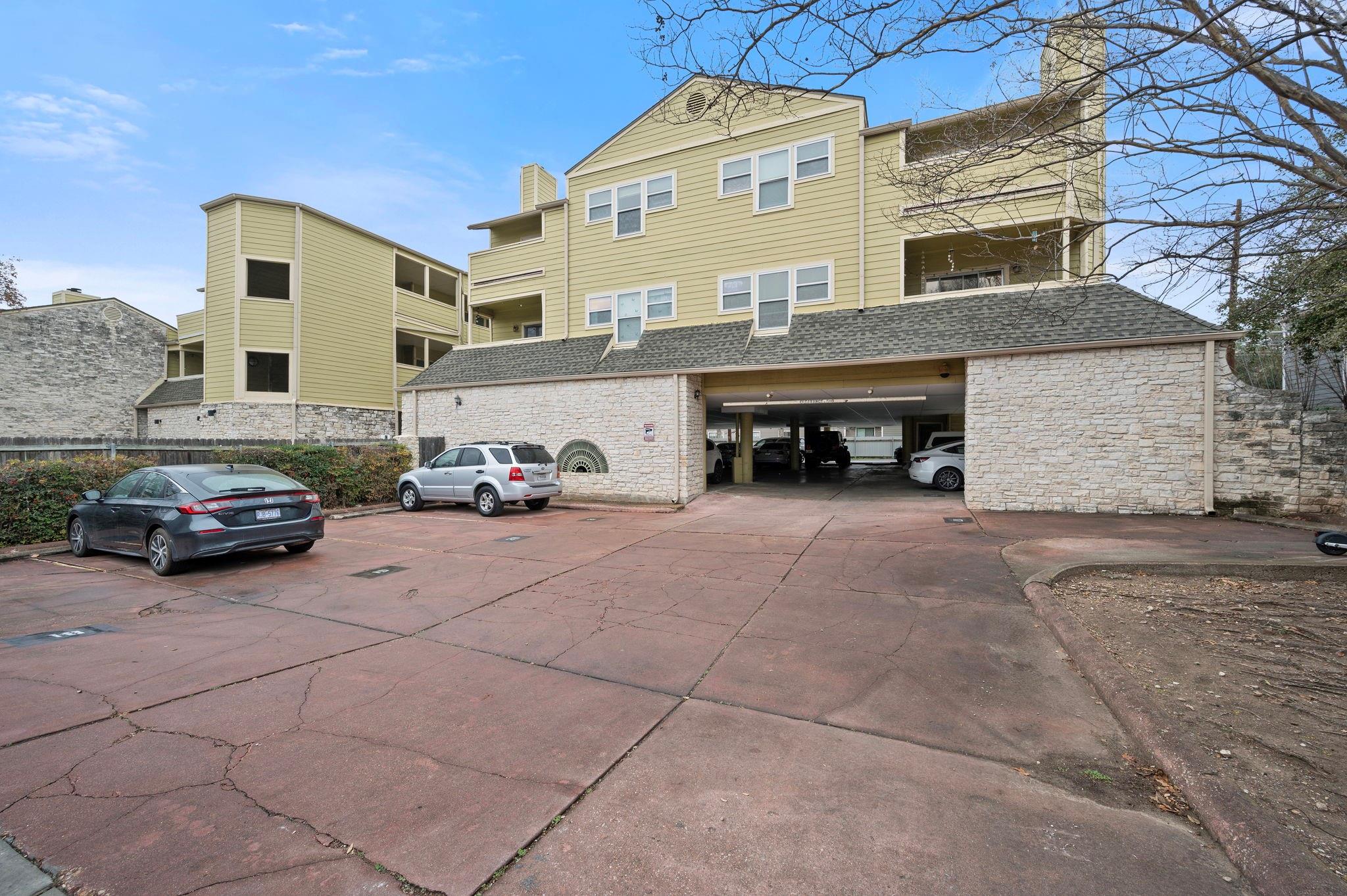 ABOR-9663154, 808 W 29th ST # 303