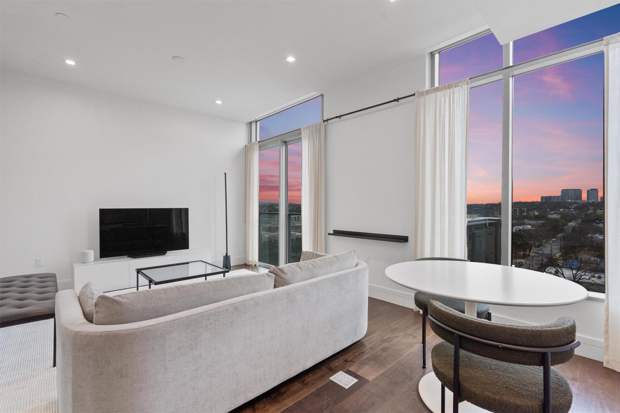 ABOR-6383394, 501 West Ave # 1106