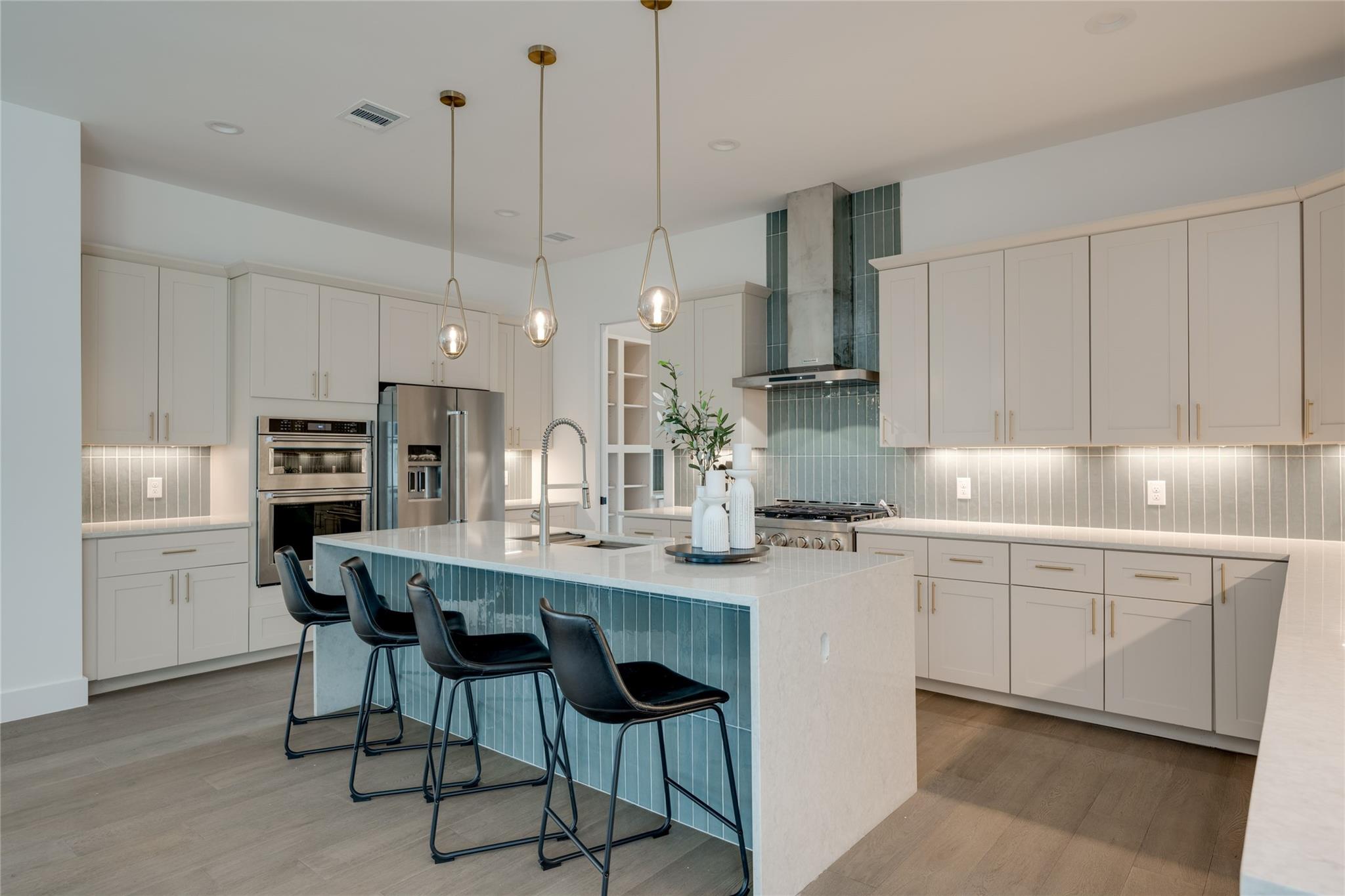 ABOR-7552294, 3001 Garden Villa LN