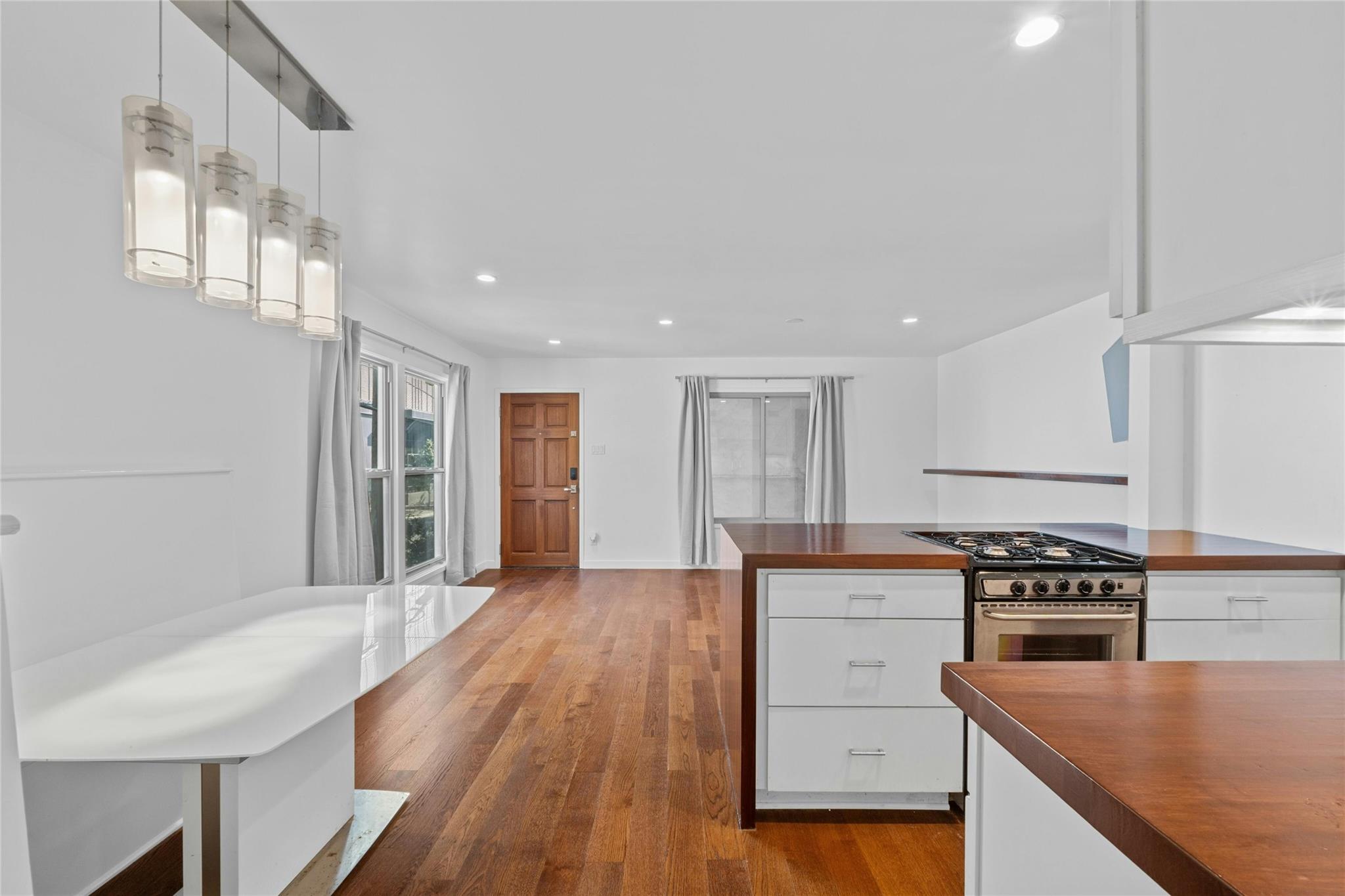 ABOR-9702268, 505 W 7th ST # 215