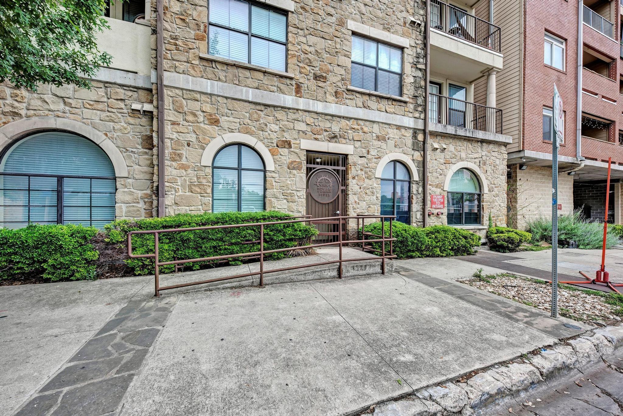 ABOR-7362761, 2505 San Gabriel ST # 307