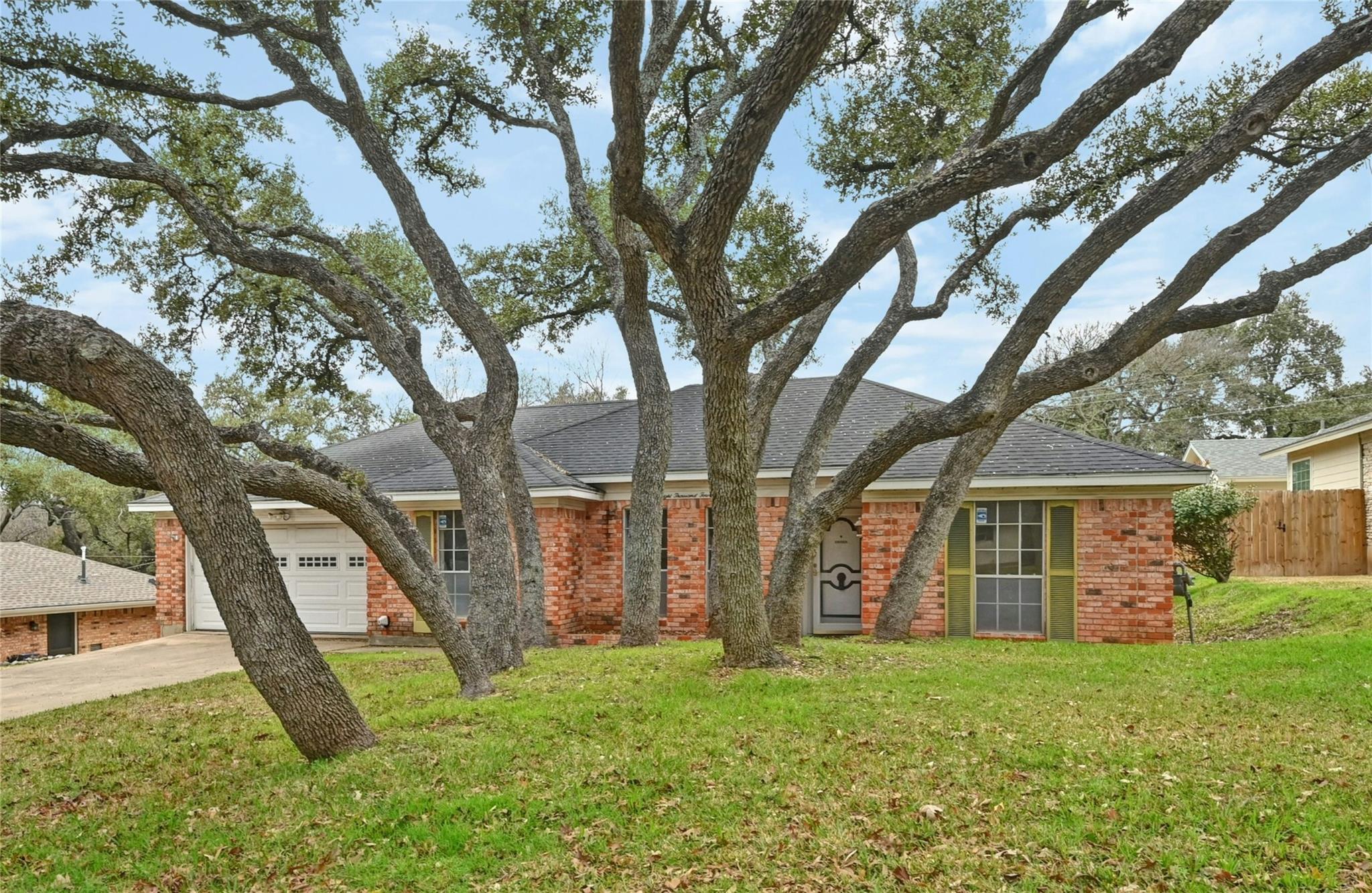 ABOR-6878104, 8004 Greenslope DR