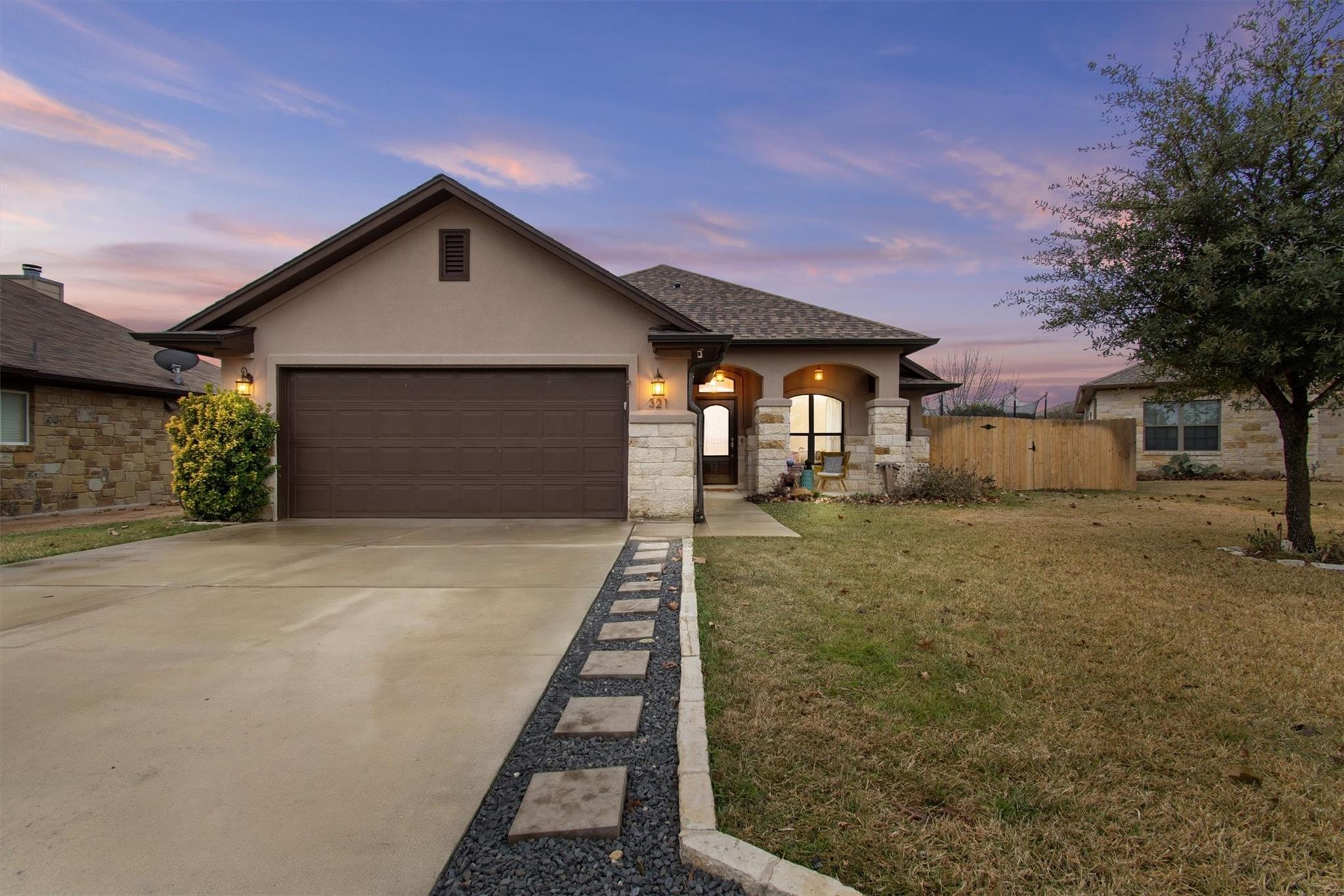ABOR-1390689, 321 Valley Oaks LOOP
