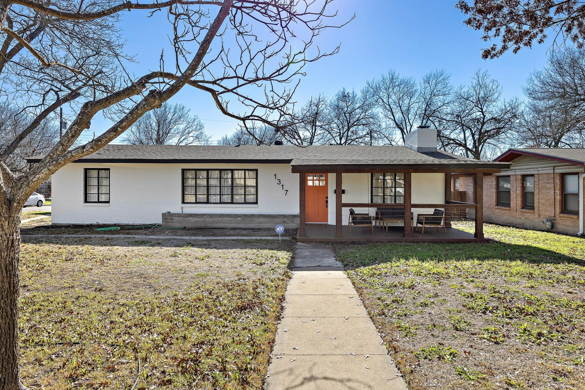 ABOR-7349936, 1317 Cloverleaf DR