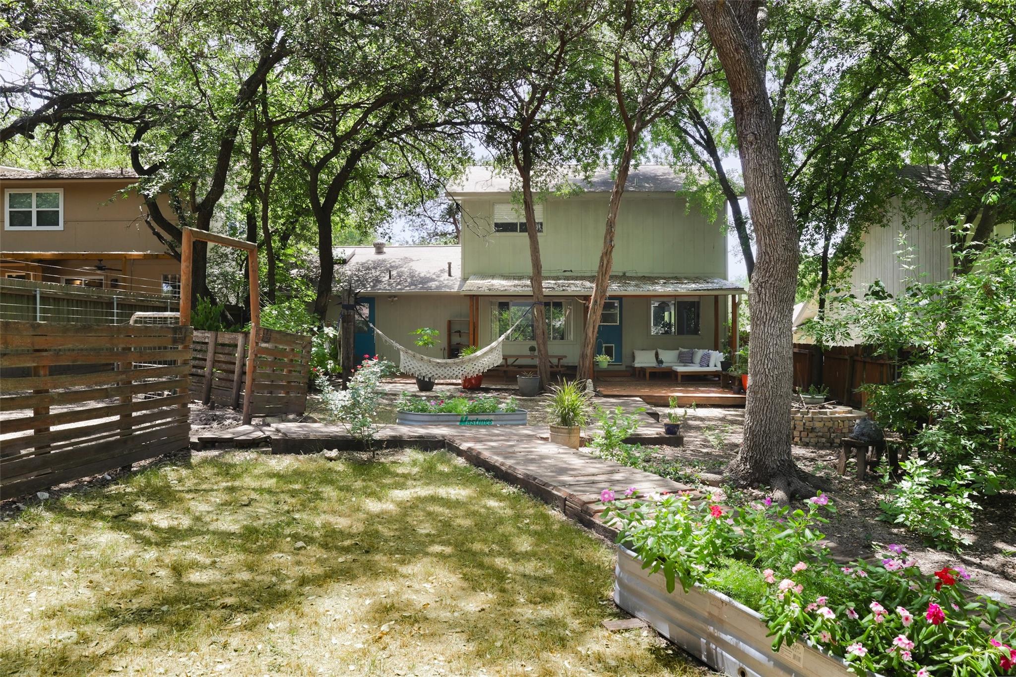 ABOR-9409401, 8225 Belclaire LN